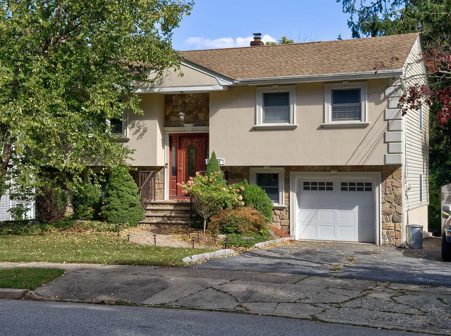 128 Reeve Ave — Photo 3