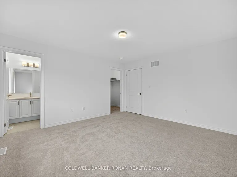 29 Milady Cres — Photo 23