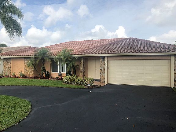 2nd image of 5124 NW 66th Ln
