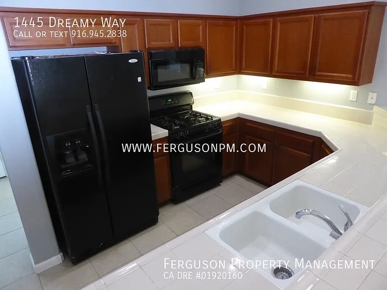 1445 Dreamy Way — Photo 5