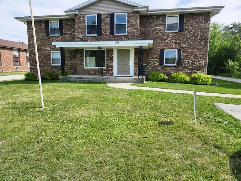 760 W Wisconsin Ave — Photo 1