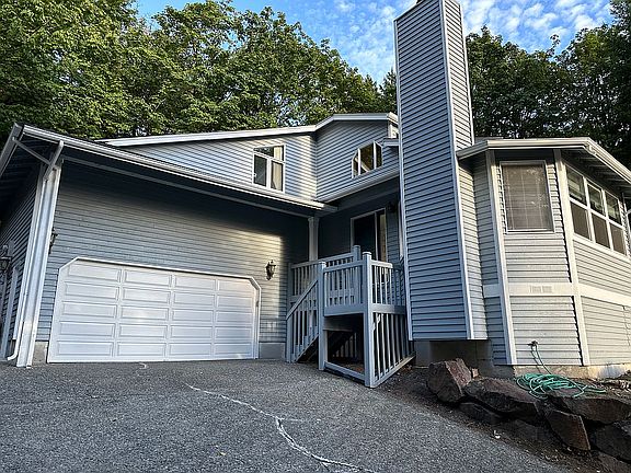 3rd image of 6008 142nd Ct SE