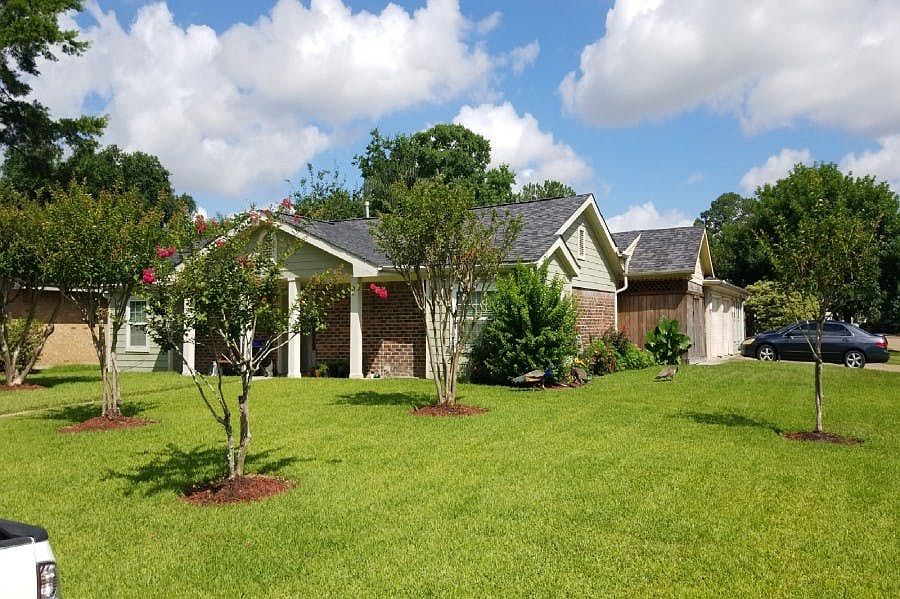 1st image of 6422 Fairwood Dr
