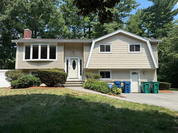 9 Brookdale Cir, Billerica, MA 01821