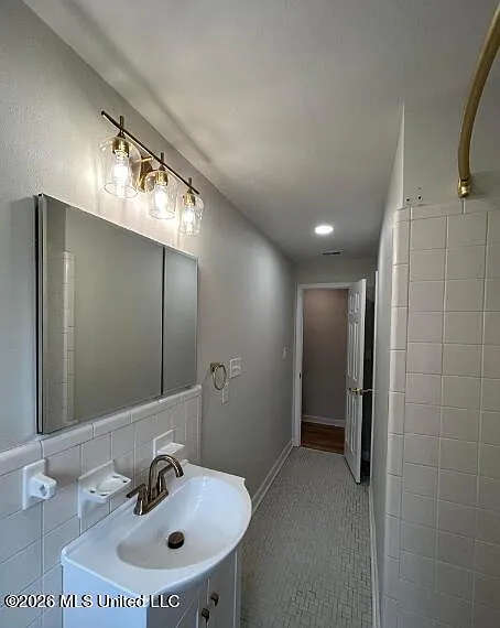 141 Pine Grove Ave #B — Photo 15