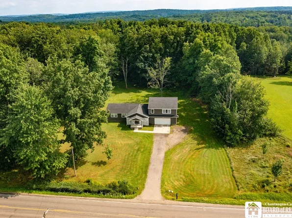 2855 Donelson Rd, Jamestown, NY 14701