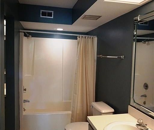 3rd image of 18 Dame Kathryn Dr