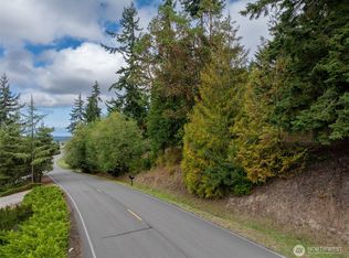 913 Fox Hollow Rd, Sequim, WA 98382