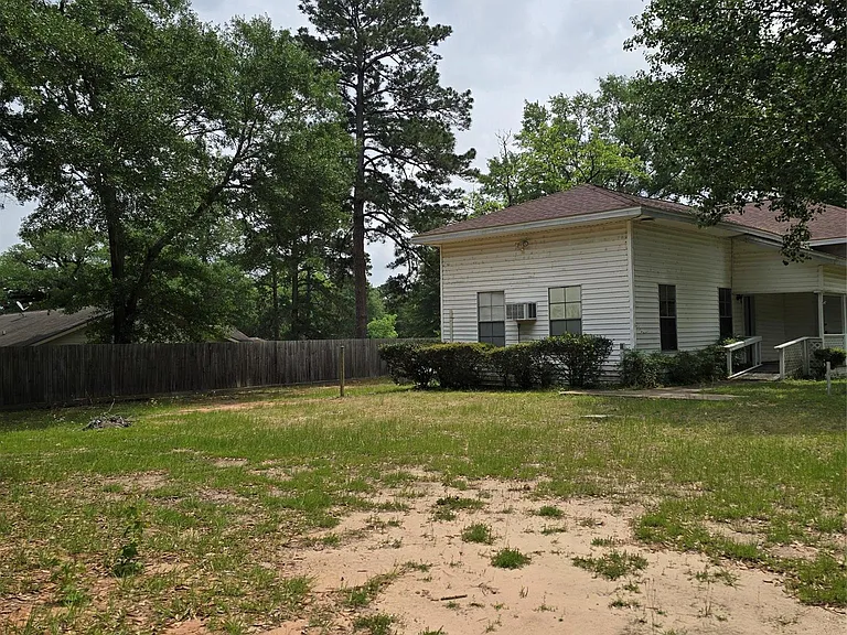 142 Rowe Ln — Photo 6