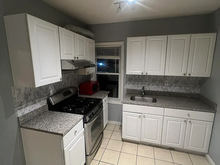 157 Crapo St #3 — Photo 2