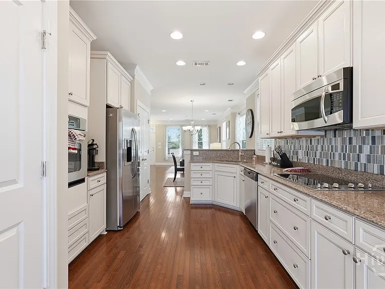 313 Lake View Dr — Photo 13