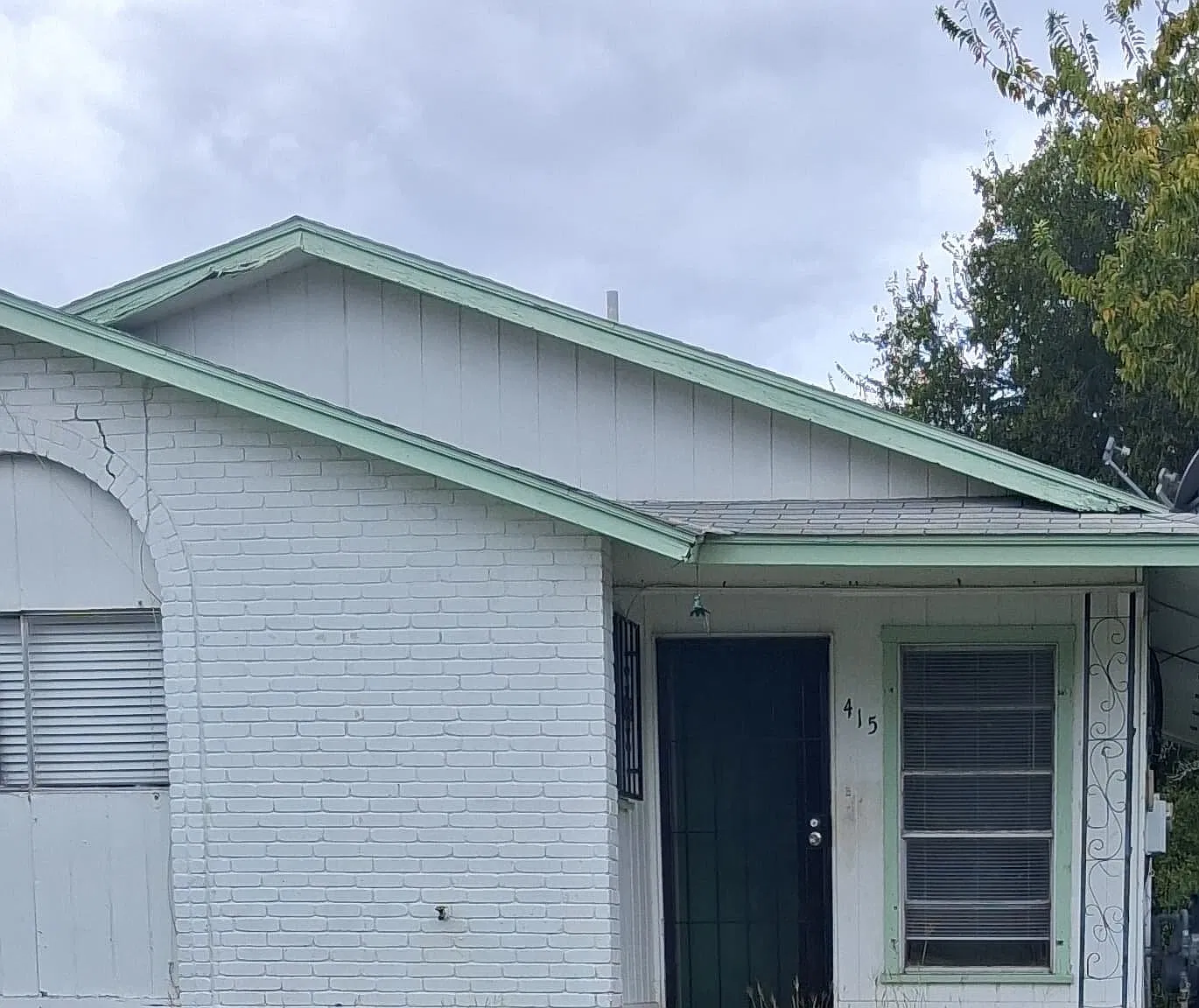 3 bed, 1050 sqft, $1,299 — Photo 3
