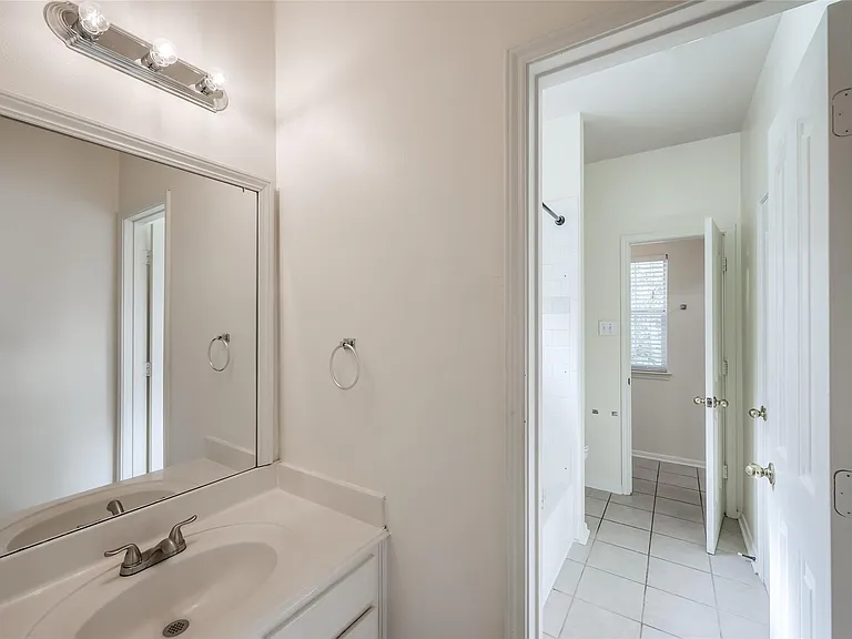 3402 Caloway Ct — Photo 25