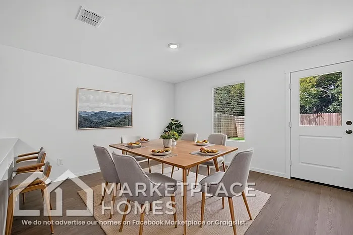 412 Sambal Dr — Photo 10