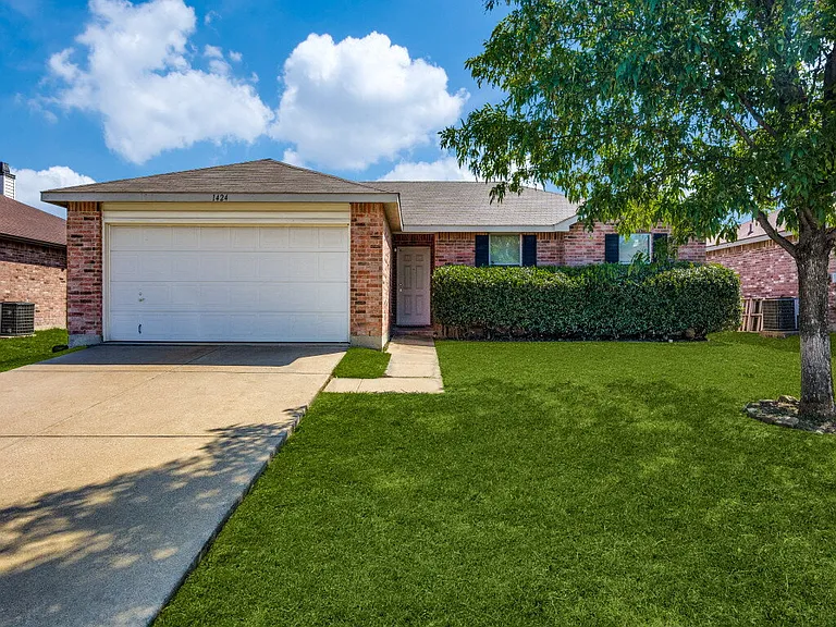 1424 Paint Brush Ct — Photo 1