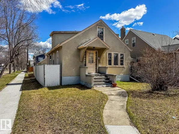 11345 93rd St NW, Edmonton, AB T5G 1C3
