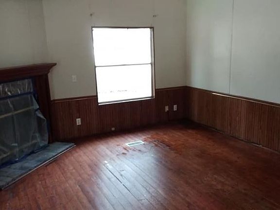4th image of 104 Lake Forest Dr