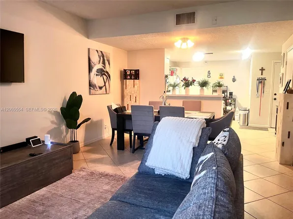 1210 Sorrento Dr, Fort Lauderdale, FL 33326