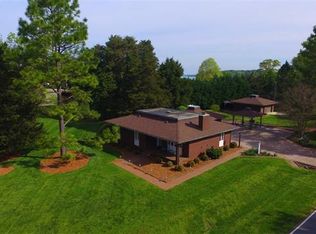 7715 Harbor Ln, Denver, NC 28037