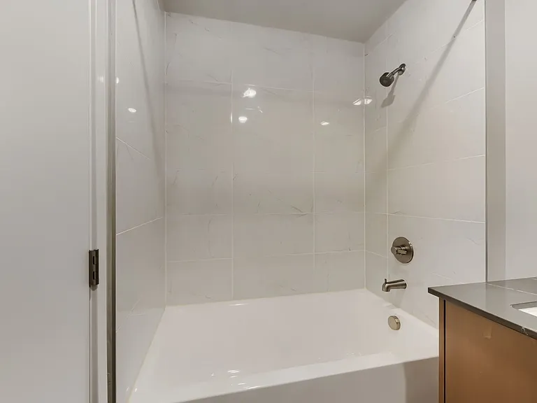 6310 N Maryland Ave #206 — Photo 11