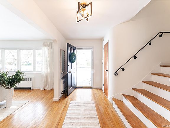 2nd image of 84 Russell Road