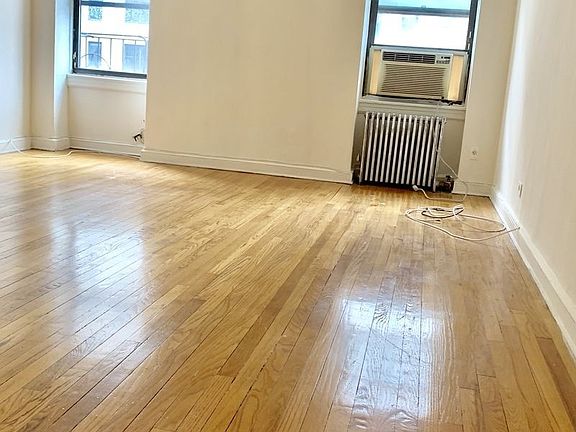 4th image of 355 E 88th St APT 5D