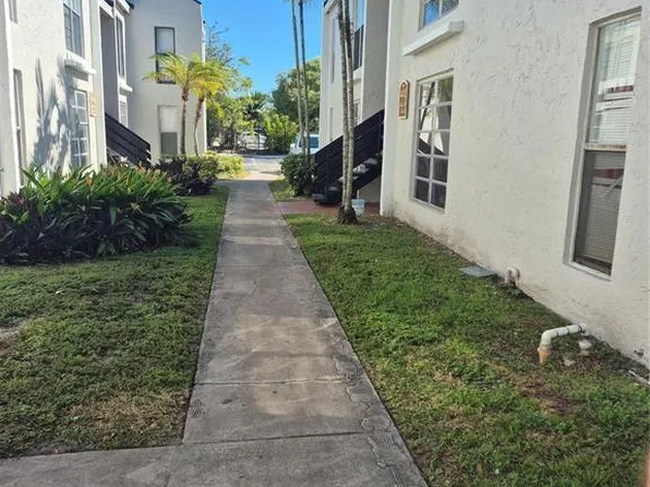 4429 TREEHOUSE Lane #28 F, Tamarac, FL 33319