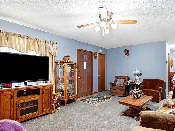 4th image of 3601 SE 28th Ter