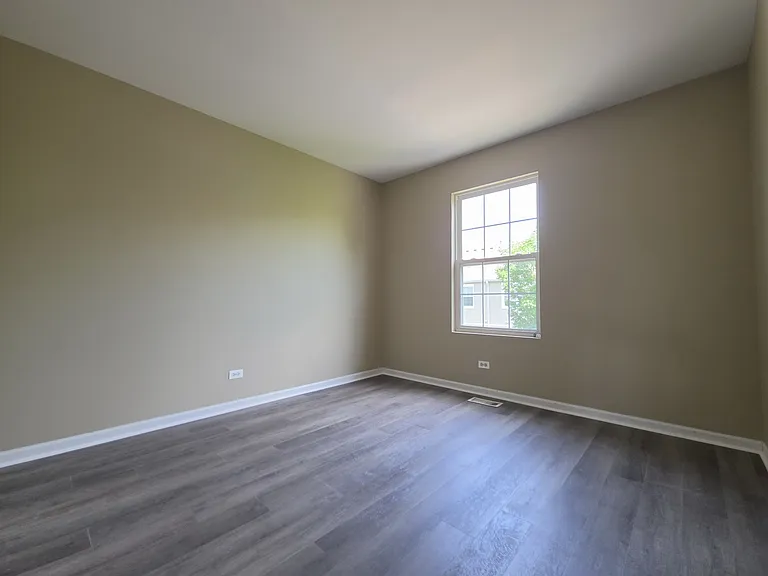 207 Springbrook Trl S — Photo 8