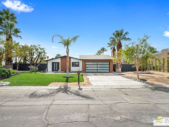 3rd image of 2435 E Wayne Rd