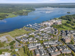 570 Marina Landing Ln, Woodbridge, VA 22191