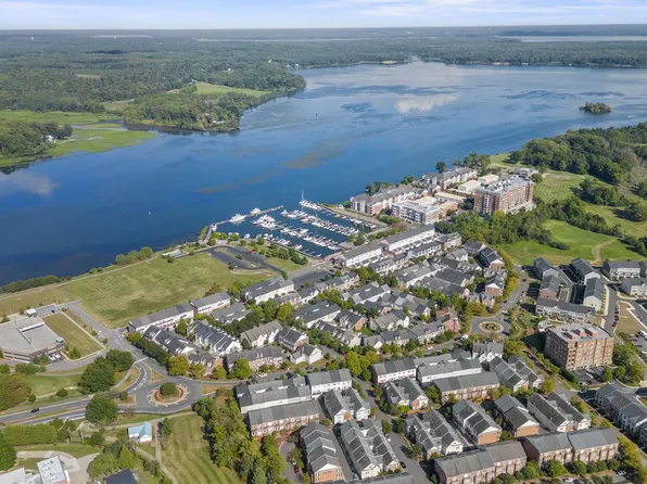 570 Marina Landing Ln, Woodbridge, VA 22191