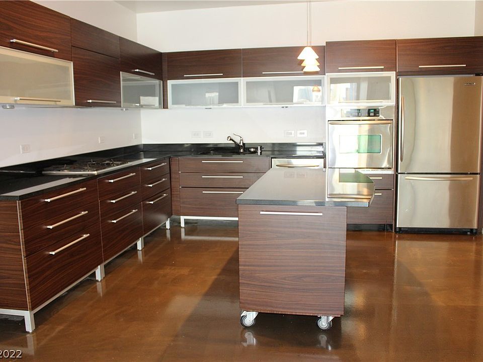1st image of 900 Las Vegas Blvd S Unit 906