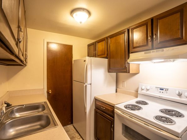 1001 Robertson St #B4