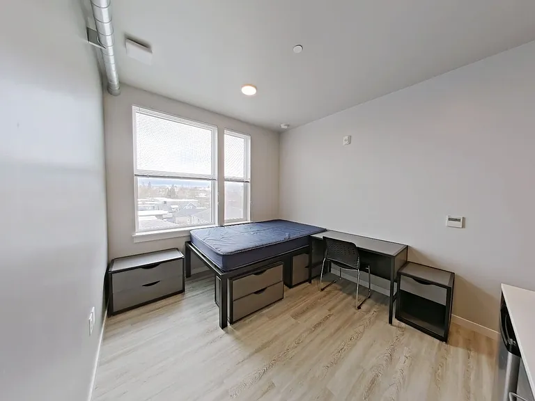 Ferry Street Flats - Modern Studios and Lofted units right by campus! — Photo 24