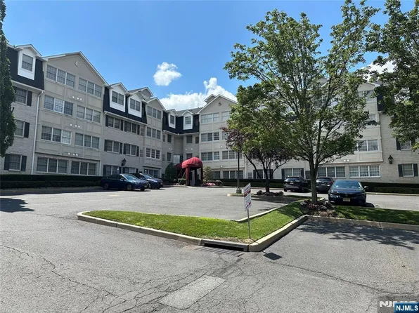 131 Clinton Pl APT 115, Hackensack, NJ 07601