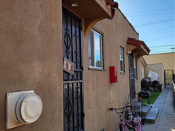 2nd image of 7015 Albany St