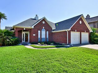 10940 Fairwood Dr, La Porte, TX 77571