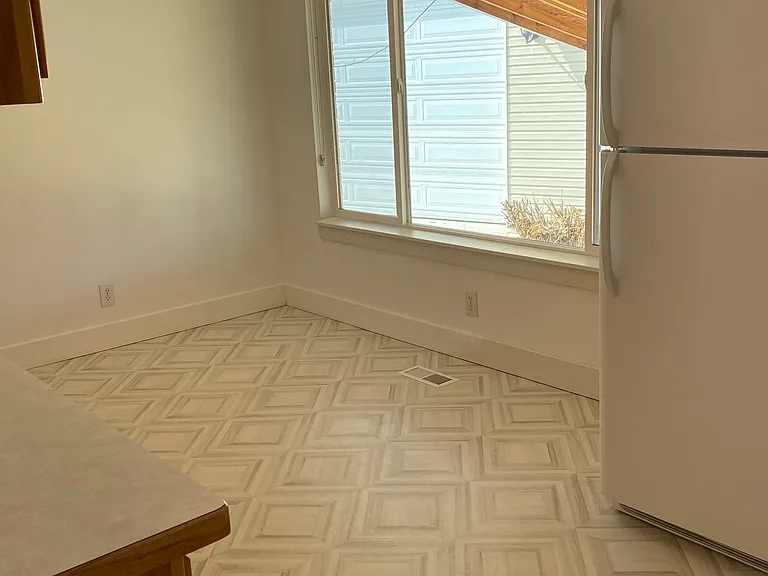 8728 S 1185 E — Photo 8