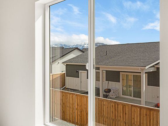 2nd image of 507 Reflector Rd