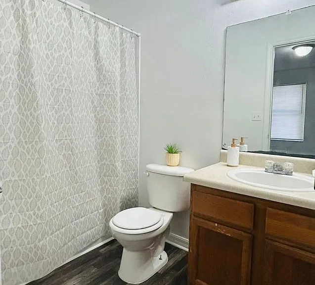 3427 SW 28th Ter — Photo 4