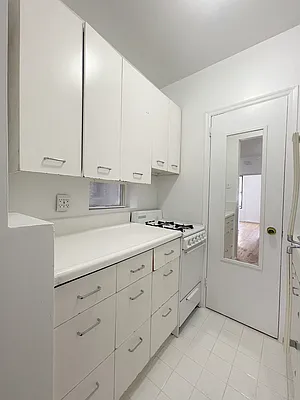 Rented by Compass | media 12