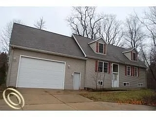 11493 Dexter Pinckney Rd photo 1