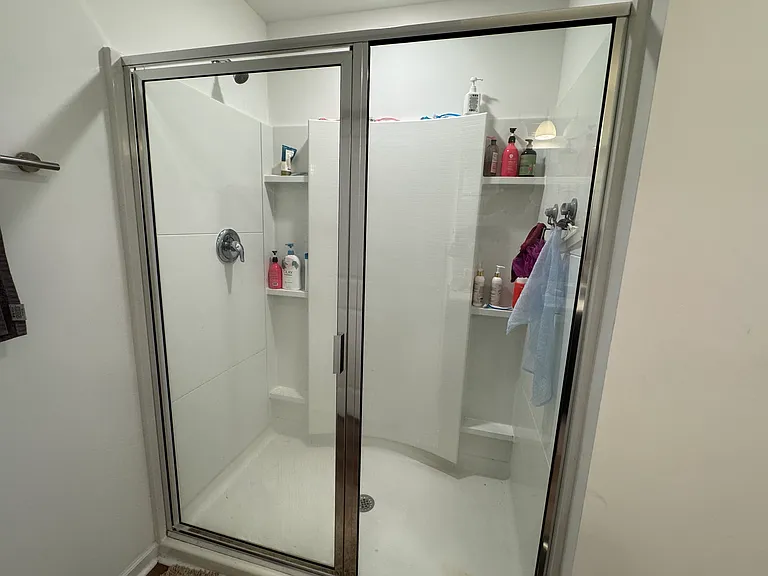 5104 Cambrey Dr — Photo 11