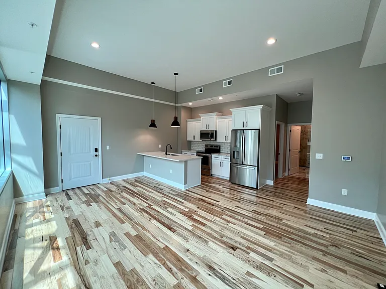 409 Lackawanna Ave #417 — Photo 4