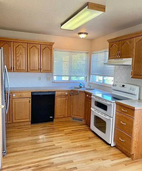 2597 Turquoise St — Photo 12