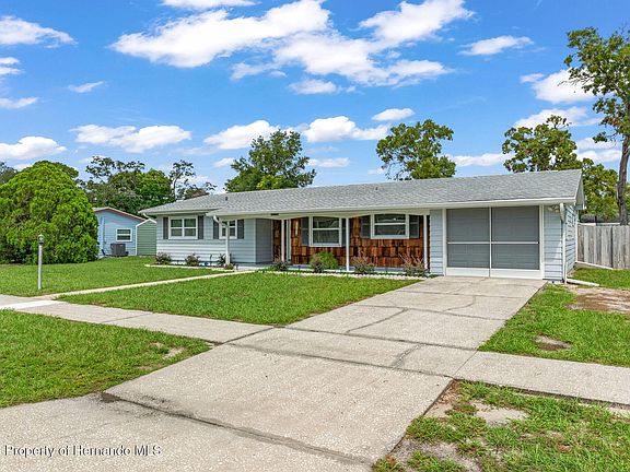 3rd image of 4467 Cadbury Rd