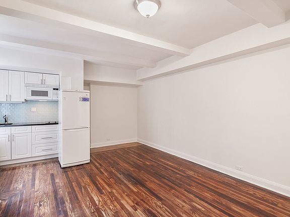 3rd image of 45 Tudor City Pl APT 2006