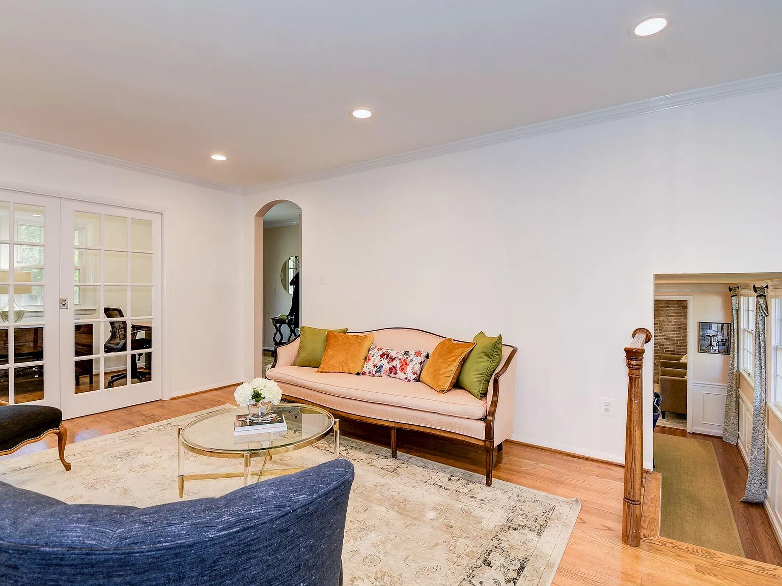 3 bed, 2000 sqft, $4,100 — Photo 4