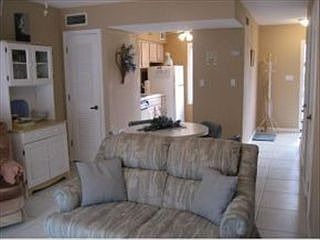 4th image of 922 S Colonial Ct